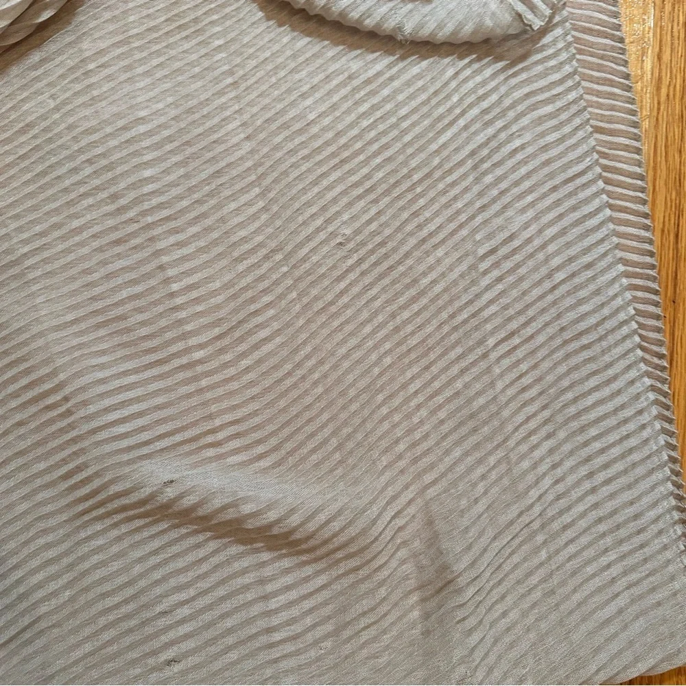 AGNONA  Pleated Scarf  with Flaws(b2)